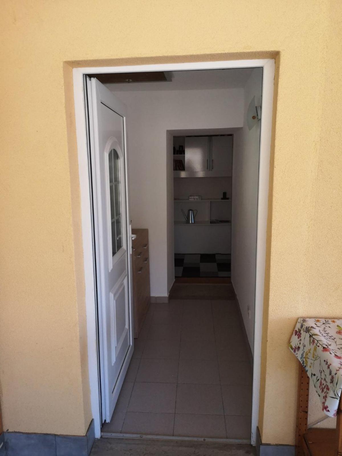 Apartma Ester Lucija Kültér fotó